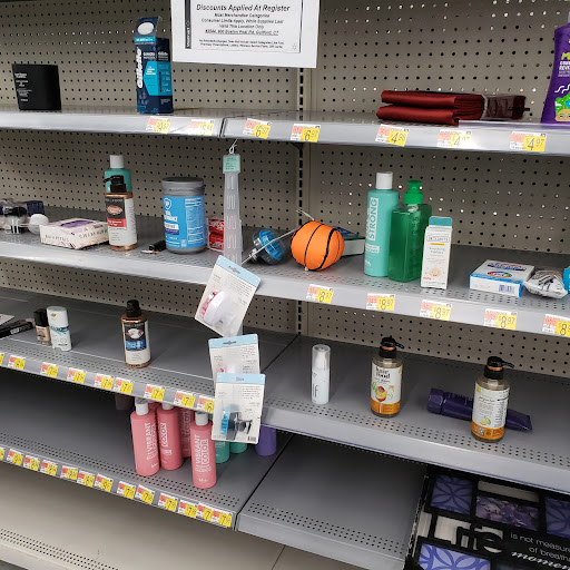 Discount Store «Walmart», reviews and photos, 900 Boston Post Rd, Guilford, CT 06437, USA