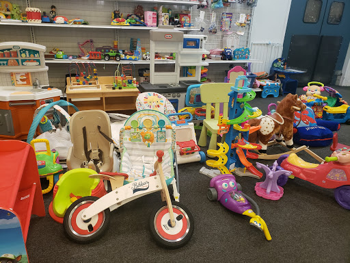 Thrift Store «Goodwill Retail Store & Donation Center», reviews and photos, 2495 Crain Hwy, Waldorf, MD 20601, USA