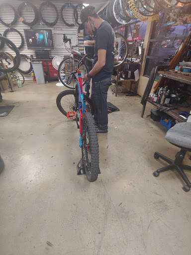 Bicycle Store «Competitive Edge Cyclery», reviews and photos, 9889 E Foothill Blvd, Rancho Cucamonga, CA 91730, USA
