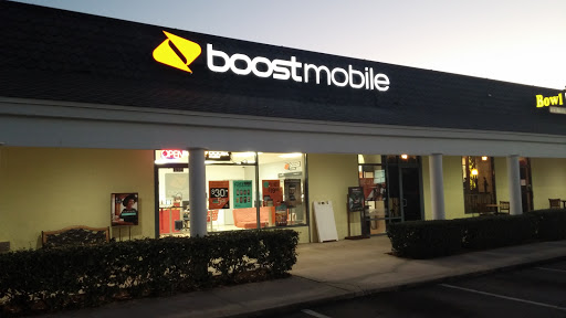 Cell Phone Store «Boost Mobile Store by Yakety Yak Wireless», reviews and photos, 9904 Old Baymeadows Rd, Jacksonville, FL 32256, USA