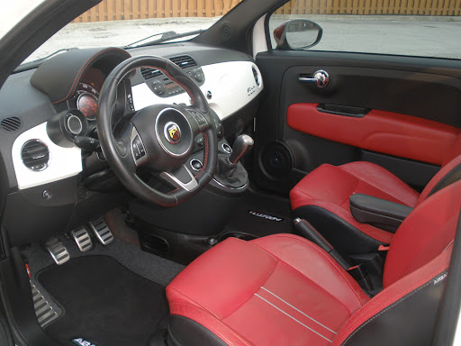 Used Car Dealer «Autobahn», reviews and photos, 1111 Westport Rd, Kansas City, MO 64111, USA