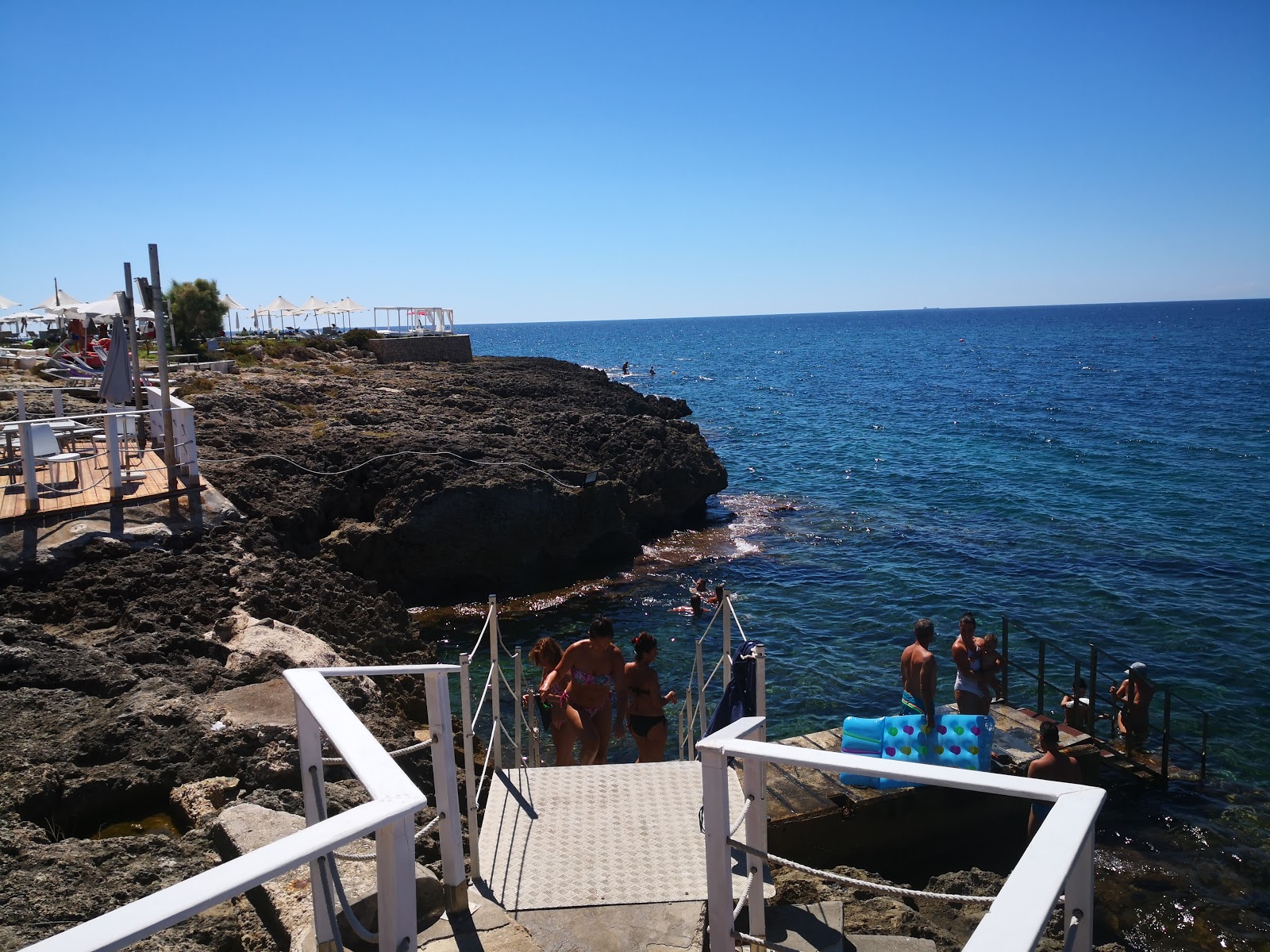 Foto di Lamaree Lido beach con una superficie del acqua cristallina