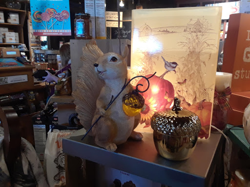 American Restaurant «Cracker Barrel Old Country Store», reviews and photos, 2012 E 59th St, Anderson, IN 46013, USA