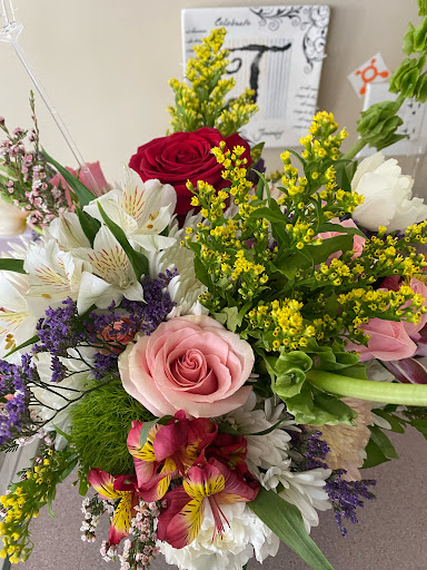 Florist «Annie Occasion for Any Occasion», reviews and photos, 148 S Bloomingdale Rd #110, Bloomingdale, IL 60108, USA