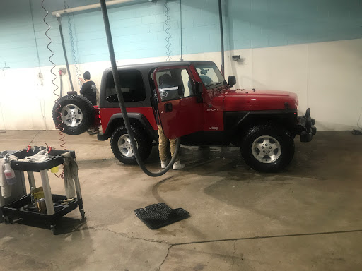 Car Wash «Ruby Hand Carwash», reviews and photos, 4334 N California Ave, Chicago, IL 60618, USA