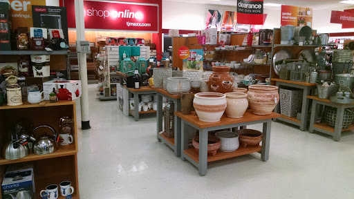 Department Store «T.J. Maxx», reviews and photos, 875 Queen St, Southington, CT 06489, USA