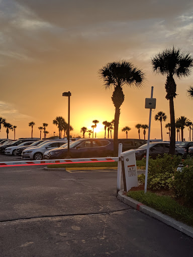 Clothing Store «Ron Jon Surf Shop», reviews and photos, 377 Mandalay Ave, Clearwater Beach, FL 33767, USA