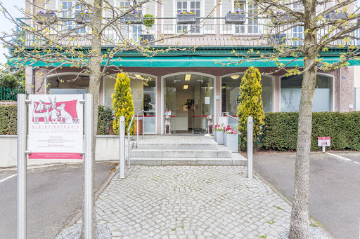 Veterinarian Dr. Jasmin Riemel Bonn unter Bonn, 