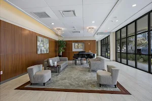 River Oaks Hospital & Clinics image