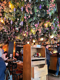 Photo n°3 de Flores, Bistrot Français Paris 9 (Restaurant Lafayette - Restaurant Opéra) à Paris ()