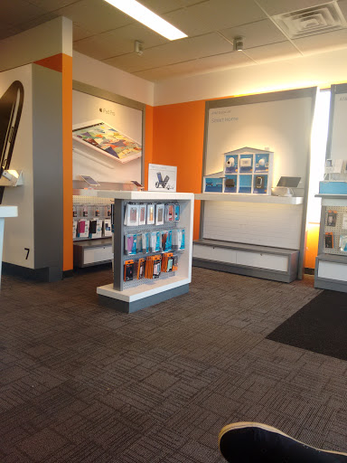 Cell Phone Store «AT&T Authorized Retailer», reviews and photos, 894 US-1, Edison, NJ 08817, USA