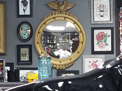 Tattoo Shop «Forever Tattoo Parlour», reviews and photos, 1505 SE 47th Terrace, Cape Coral, FL 33904, USA