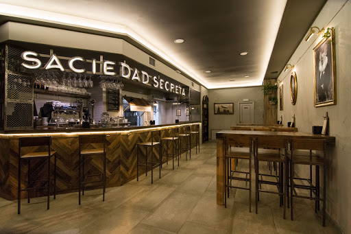 Bar restaurante Saciedad Secreta en Burgos