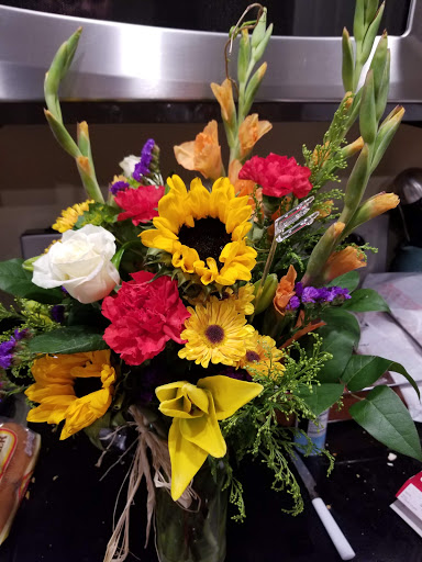 Florist «Glendale Flowers and Gifts», reviews and photos, 7145 N 58th Dr, Glendale, AZ 85301, USA