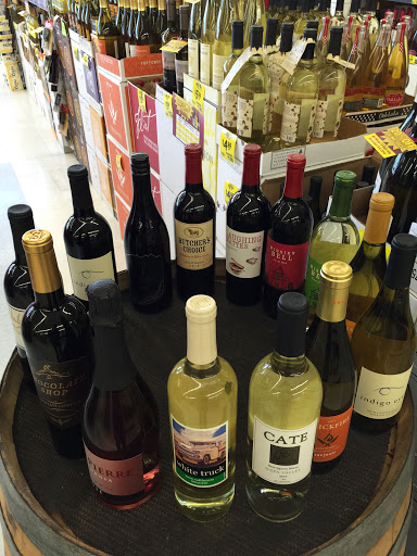 Grocery Store «Grocery Outlet Bargain Market», reviews and photos, 52115 SW Chinook Plaza, Scappoose, OR 97056, USA