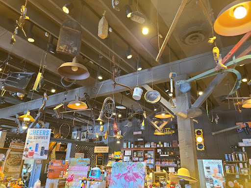 American Restaurant «Cracker Barrel Old Country Store», reviews and photos, 74 Hospitality Ln, Cadiz, KY 42211, USA