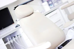 ExpertDent - Centre dentaire et d'implantologie image
