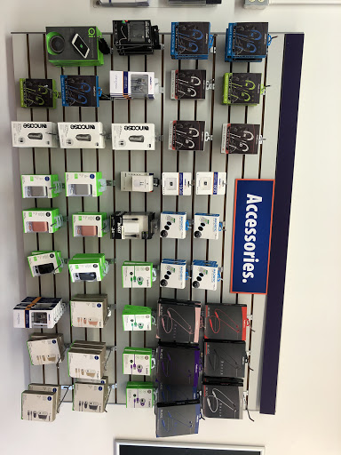 Cell Phone Store «MetroPCS Authorized Dealer», reviews and photos, 1333 St George Ave, Colonia, NJ 07067, USA