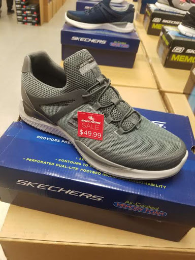 Shoe Store «SKECHERS Factory Outlet», reviews and photos, 250 E Palm Dr #160, Florida City, FL 33034, USA