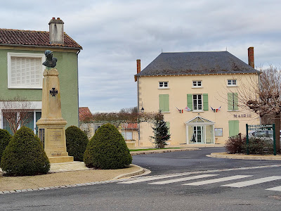 Monument aux morts à Le Vigeant