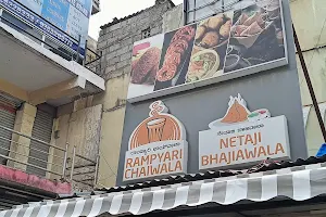 Rampyari Chaiwala and Netaji bhajiawala image