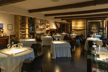 Taverna Estia Via Guido De Ruggiero, 108, 80031 Brusciano NA, Italia