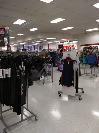 Department Store «T.J. Maxx», reviews and photos, 875 Queen St, Southington, CT 06489, USA