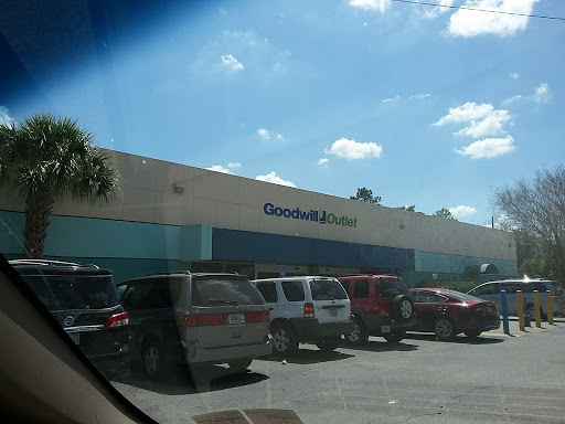 Outlet Store «Goodwill Ocala Outlet Store», reviews and photos, 2920 W Silver Springs Blvd, Ocala, FL 34475, USA