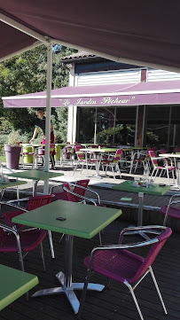 Atmosphère du Restaurant Le Jardin Pêcheur Périgueux-Trélissac à Trélissac - n°15