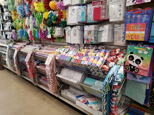 Dollar Store «Dollar Tree», reviews and photos, 534 10th St e, Floresville, TX 78114, USA