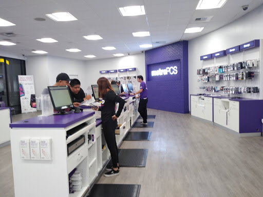 Cell Phone Store «MetroPCS Corporate Store», reviews and photos, 11091 Beach Blvd, Stanton, CA 90680, USA