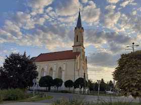 Faddi Szentháromság-templom