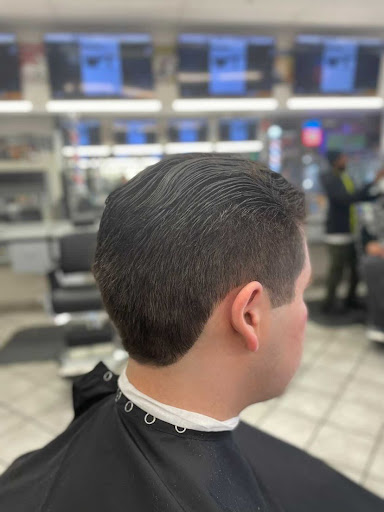 Hair Salon «Realmen Signature Barber Shop», reviews and photos, 6149 N Scottsdale Rd #108, Scottsdale, AZ 85250, USA