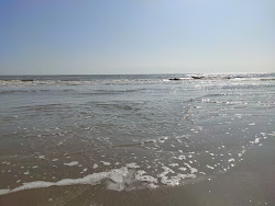 Zdjęcie Pushpavanam Beach z powierzchnią turkusowa woda