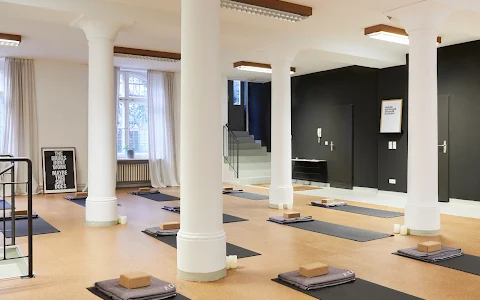 vea yoga STUDIO image