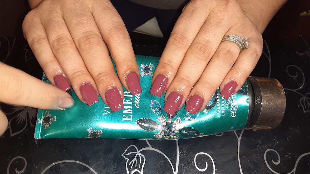 Melissas blingin nails 28787