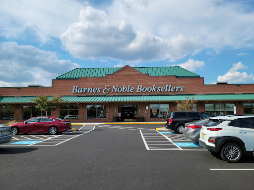 Book Store «Barnes & Noble Booksellers Moorestown», reviews and photos, 1311 Nixon Dr, Moorestown, NJ 08057, USA