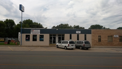 Discount Store «Mr. Thriftys Discount Grocery And Surplus», reviews and photos, 605 SW 6th Ave, Topeka, KS 66603, USA