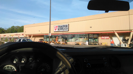 Home Improvement Store «Tractor Supply Co.», reviews and photos, 200 Able Dr STE 10, Dayton, TN 37321, USA
