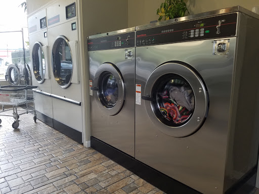 Laundromat «Elite Laundry and Car Wash LLC.», reviews and photos, 312 Chatham Heights Rd, Fredericksburg, VA 22405, USA