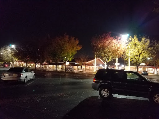 Shopping Mall «Fig Garden Village Shopping Center», reviews and photos, 790 W Shaw Ave, Fresno, CA 93704, USA