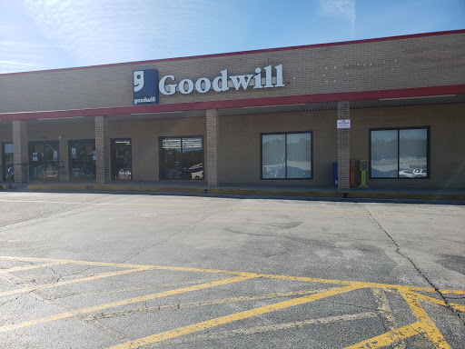 Thrift Store «Goodwill Industries of Middle Tennessee», reviews and photos, 575 S Jefferson Ave, Cookeville, TN 38501, USA