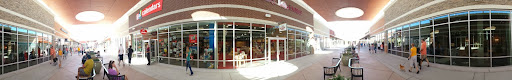 Shopping Mall «Taubman Prestige Outlets», reviews and photos, 17057 N Outer 40 Rd, Chesterfield, MO 63005, USA