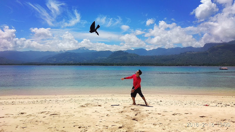 Menjelajahi Keindahan Alam di Kabupaten Bolaang Mongondow Timur dengan Agen Tur Kano & Kayak: [\Bombuyanoi Island Adventure\]