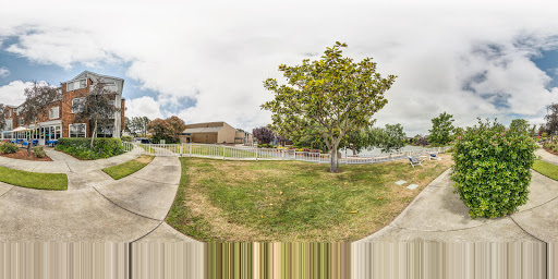 Waters Edge Lodge image