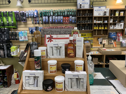 Shoe Store «Shoe Mates Footwear & Repair», reviews and photos, 540 NE 3rd St, McMinnville, OR 97128, USA