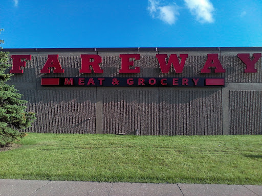 Fareway Grocery, 2100 Cedar Plaza Dr, Muscatine, IA 52761, USA, 