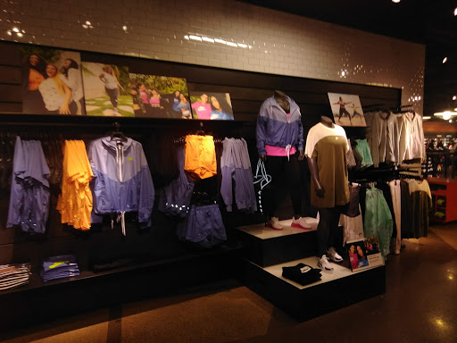 Clothing Store «Nike Mall of America», reviews and photos, 244 West Market, Bloomington, MN 55425, USA