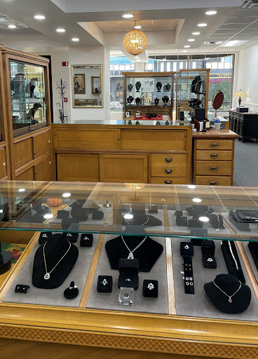 Jeweler «Seng Jewelers», reviews and photos, 453 S 4th St, Louisville, KY 40202, USA