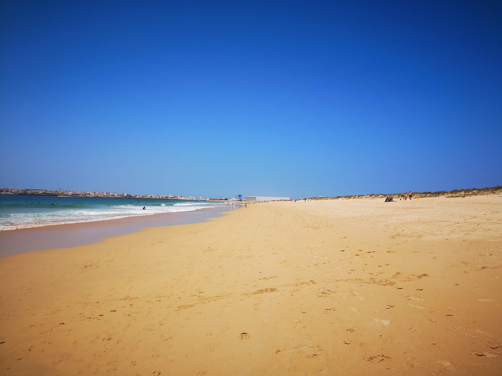 Fotografie cu Praia da Consolacao cu nivelul de curățenie înalt